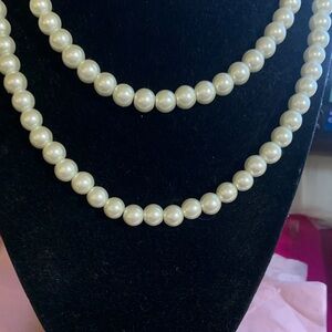 Classic Ivory Pearl Beaded Necklace - Elegant Women's Jewelry